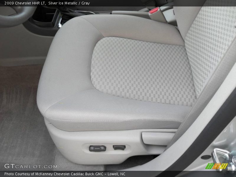 Silver Ice Metallic / Gray 2009 Chevrolet HHR LT