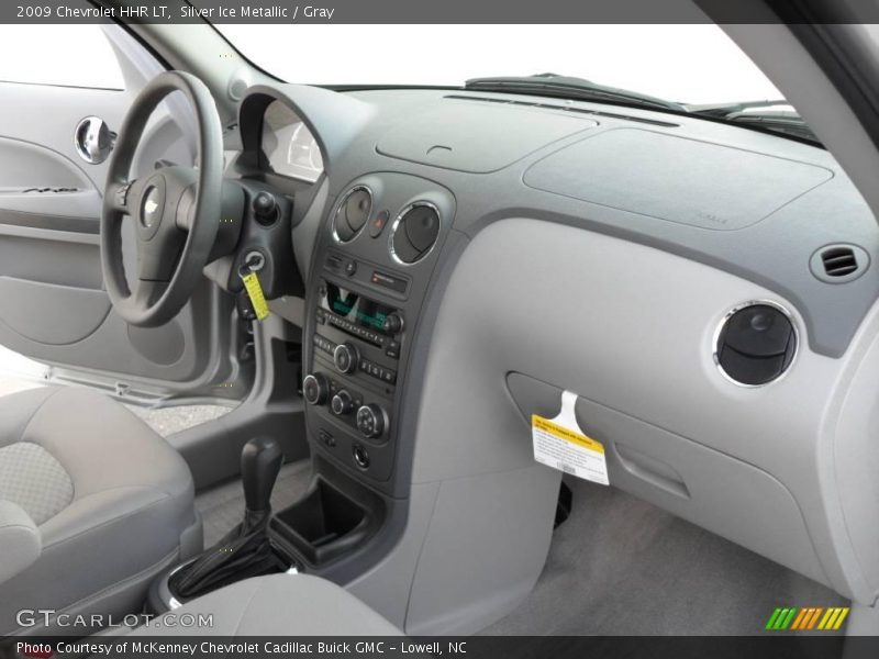 Silver Ice Metallic / Gray 2009 Chevrolet HHR LT