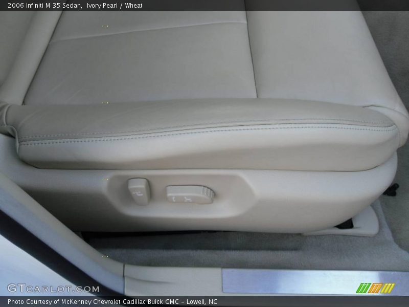 Ivory Pearl / Wheat 2006 Infiniti M 35 Sedan