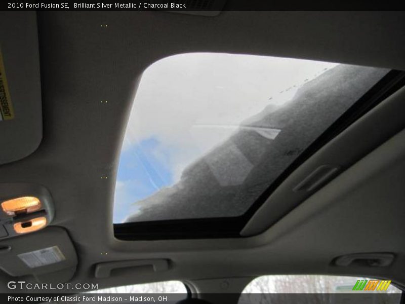 Brilliant Silver Metallic / Charcoal Black 2010 Ford Fusion SE