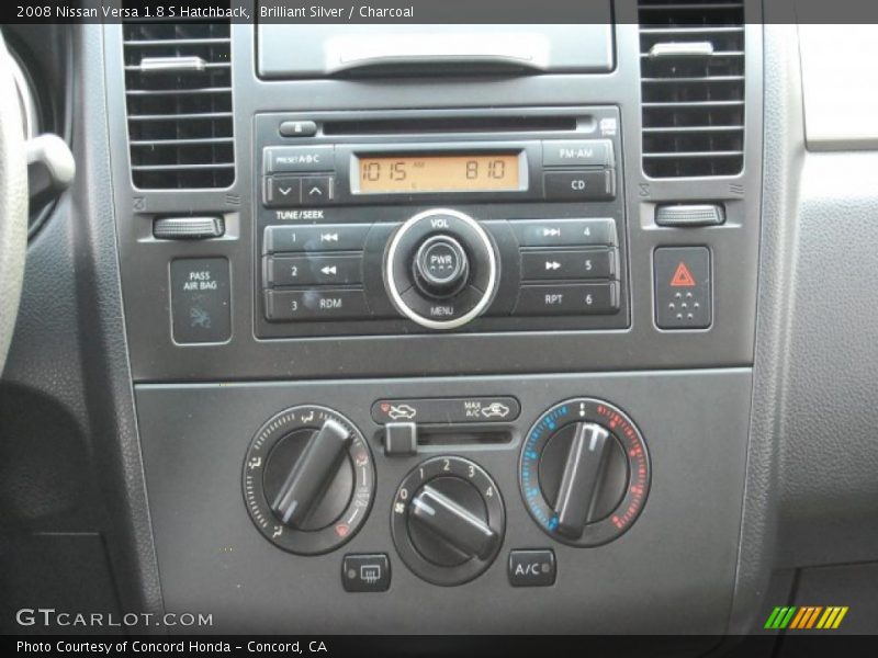 Brilliant Silver / Charcoal 2008 Nissan Versa 1.8 S Hatchback