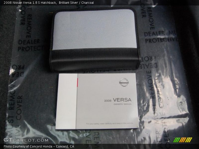 Brilliant Silver / Charcoal 2008 Nissan Versa 1.8 S Hatchback