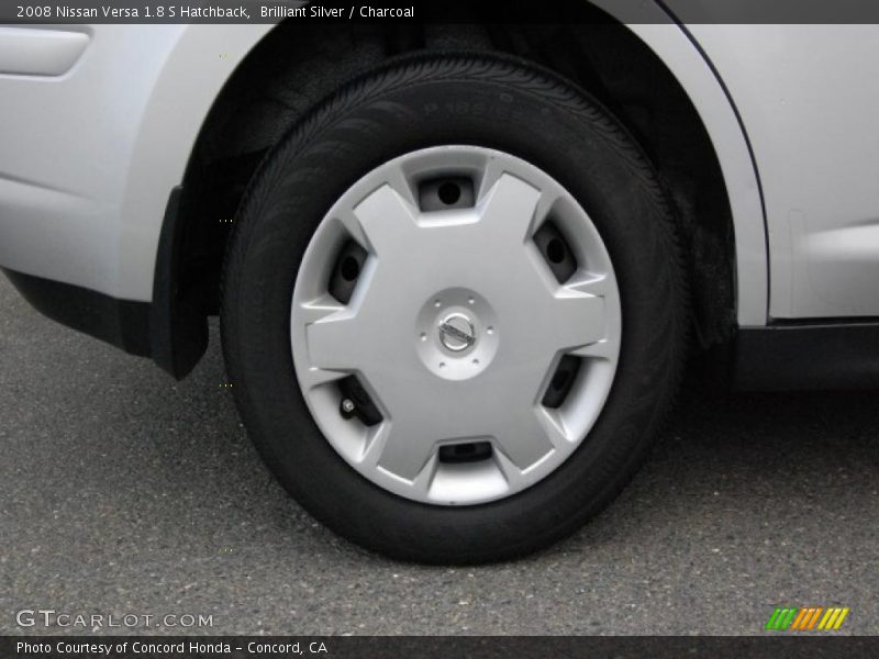 Brilliant Silver / Charcoal 2008 Nissan Versa 1.8 S Hatchback