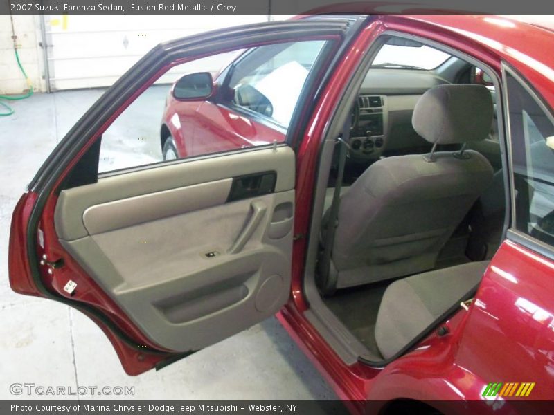 Fusion Red Metallic / Grey 2007 Suzuki Forenza Sedan