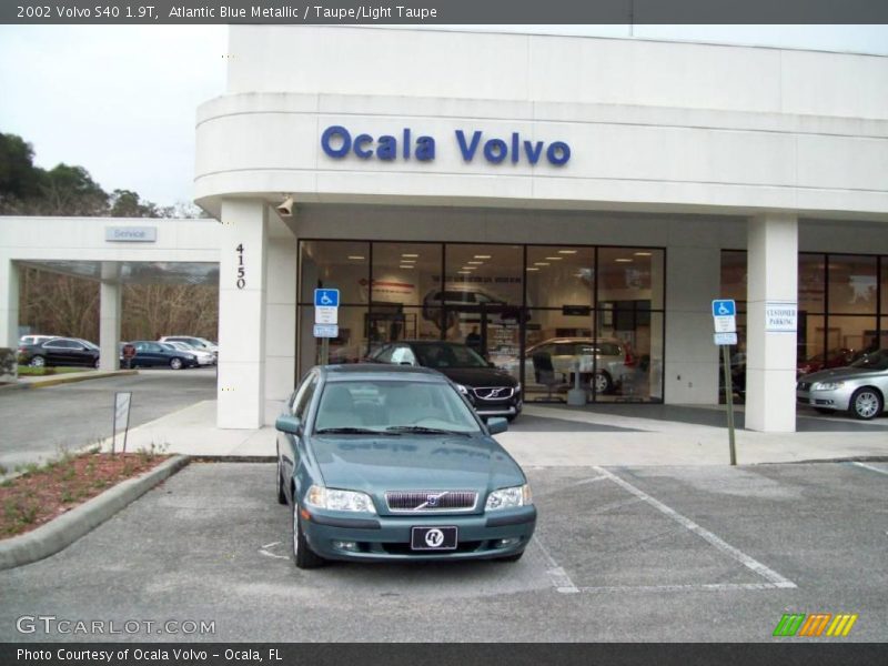 Atlantic Blue Metallic / Taupe/Light Taupe 2002 Volvo S40 1.9T