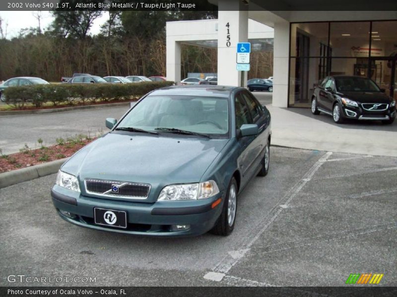 Atlantic Blue Metallic / Taupe/Light Taupe 2002 Volvo S40 1.9T