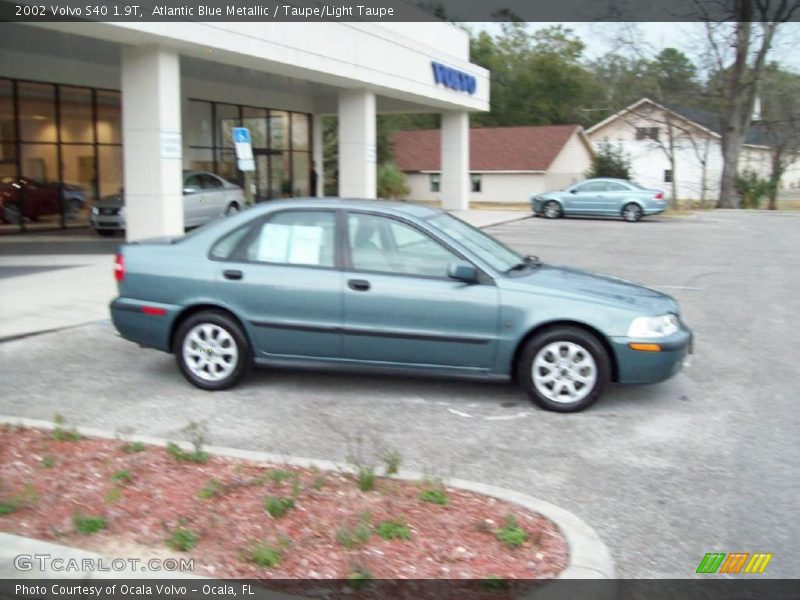 Atlantic Blue Metallic / Taupe/Light Taupe 2002 Volvo S40 1.9T