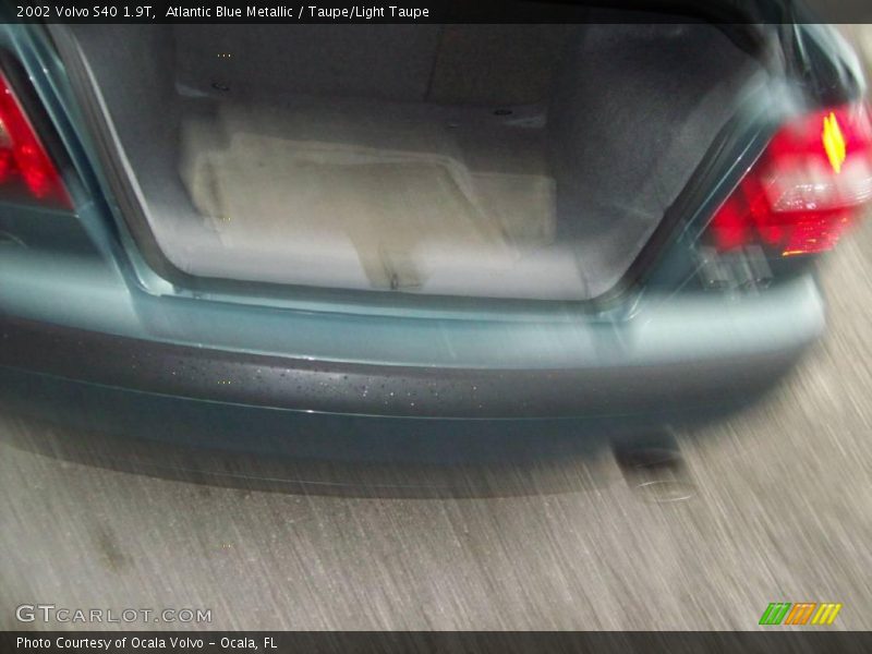 Atlantic Blue Metallic / Taupe/Light Taupe 2002 Volvo S40 1.9T