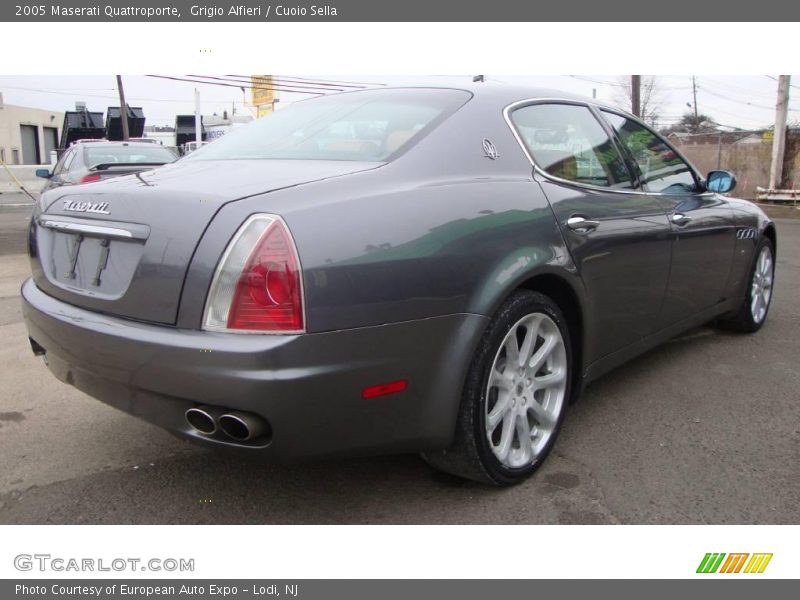 Grigio Alfieri / Cuoio Sella 2005 Maserati Quattroporte