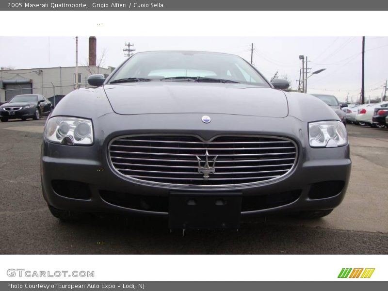 Grigio Alfieri / Cuoio Sella 2005 Maserati Quattroporte