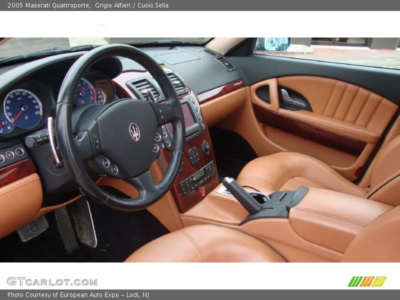 Grigio Alfieri / Cuoio Sella 2005 Maserati Quattroporte