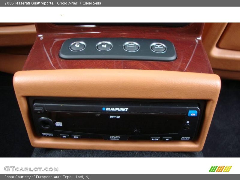 Grigio Alfieri / Cuoio Sella 2005 Maserati Quattroporte