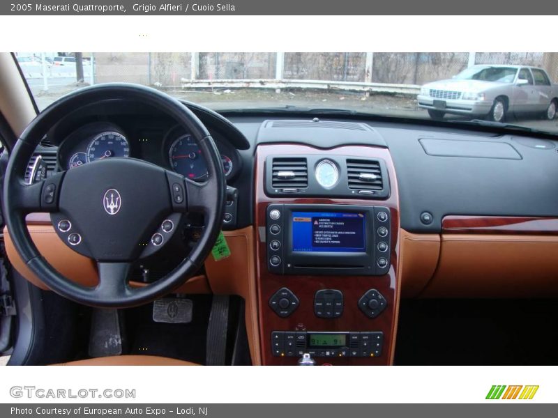 Grigio Alfieri / Cuoio Sella 2005 Maserati Quattroporte