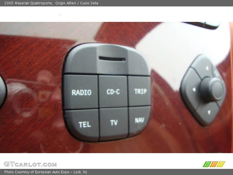 Grigio Alfieri / Cuoio Sella 2005 Maserati Quattroporte