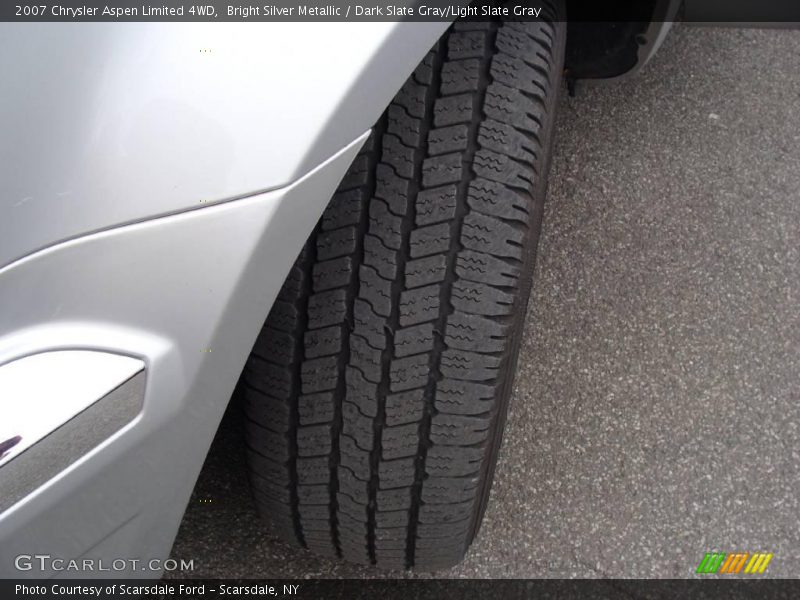 Bright Silver Metallic / Dark Slate Gray/Light Slate Gray 2007 Chrysler Aspen Limited 4WD