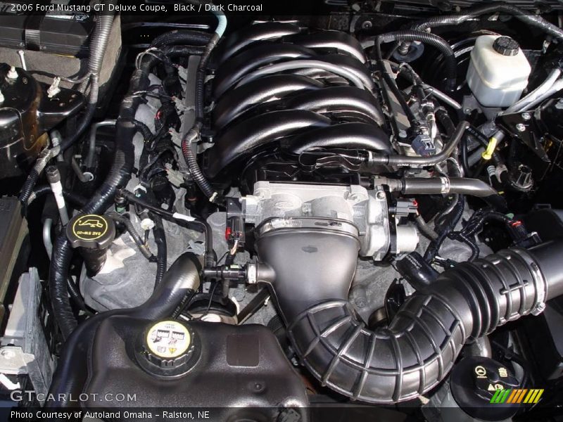 Black / Dark Charcoal 2006 Ford Mustang GT Deluxe Coupe