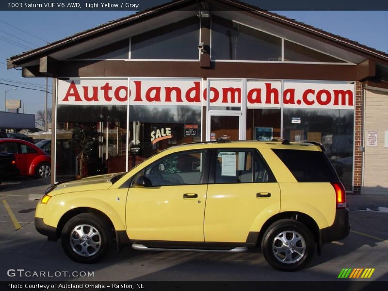 Light Yellow / Gray 2003 Saturn VUE V6 AWD