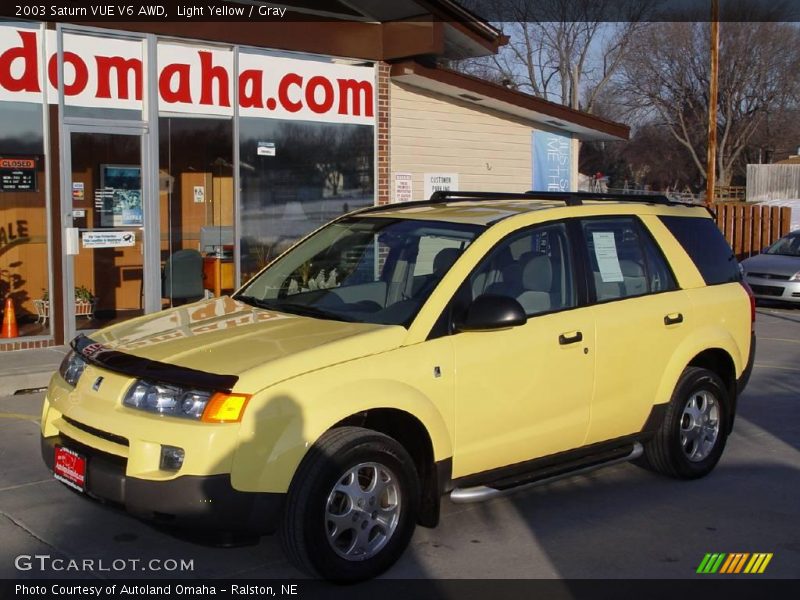 Light Yellow / Gray 2003 Saturn VUE V6 AWD