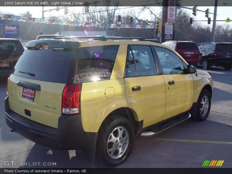 Light Yellow / Gray 2003 Saturn VUE V6 AWD