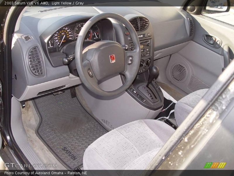 Light Yellow / Gray 2003 Saturn VUE V6 AWD