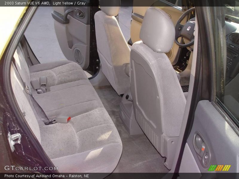 Light Yellow / Gray 2003 Saturn VUE V6 AWD