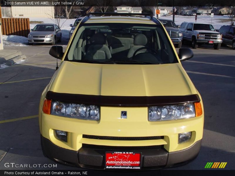 Light Yellow / Gray 2003 Saturn VUE V6 AWD