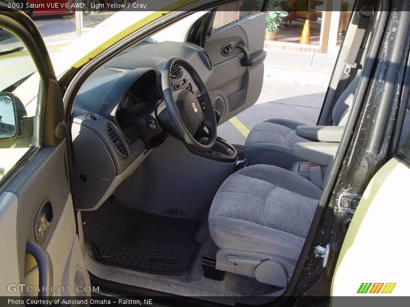 Light Yellow / Gray 2003 Saturn VUE V6 AWD