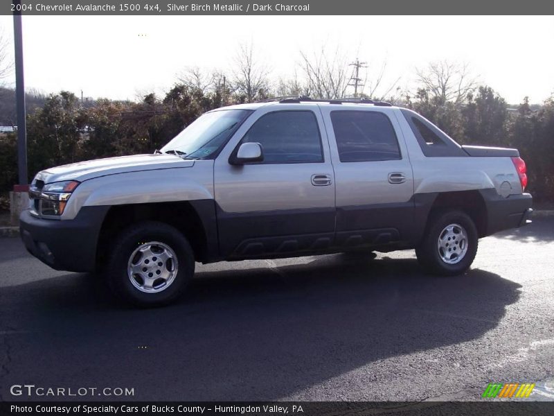 Silver Birch Metallic / Dark Charcoal 2004 Chevrolet Avalanche 1500 4x4