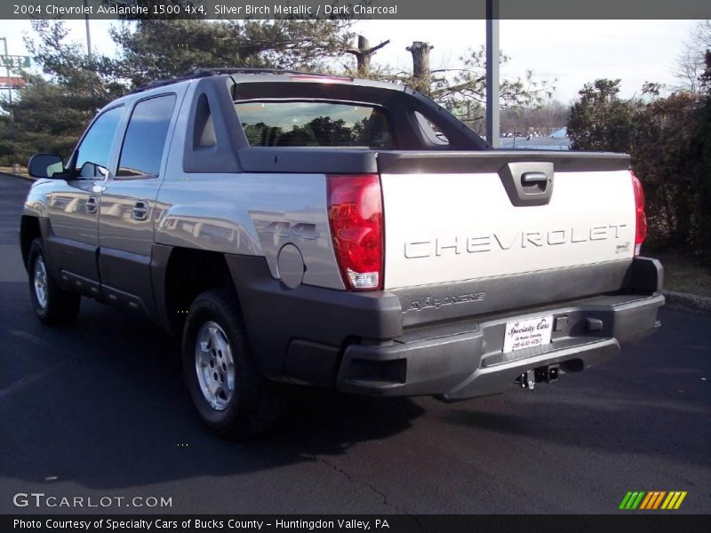 Silver Birch Metallic / Dark Charcoal 2004 Chevrolet Avalanche 1500 4x4