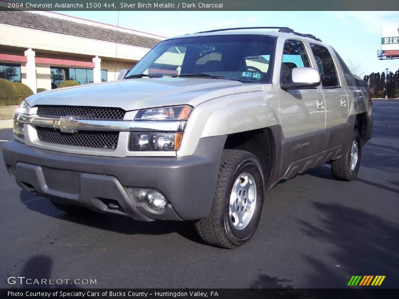 Silver Birch Metallic / Dark Charcoal 2004 Chevrolet Avalanche 1500 4x4