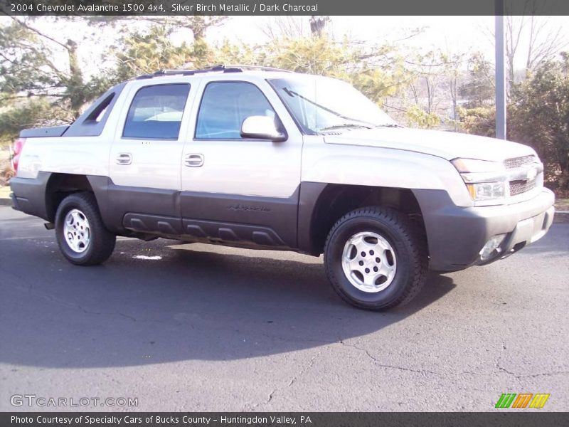 Silver Birch Metallic / Dark Charcoal 2004 Chevrolet Avalanche 1500 4x4