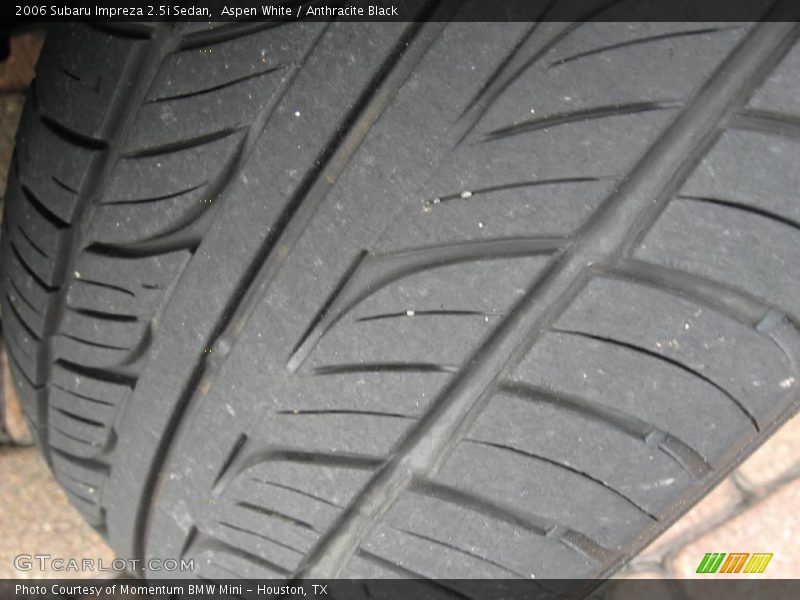 Aspen White / Anthracite Black 2006 Subaru Impreza 2.5i Sedan