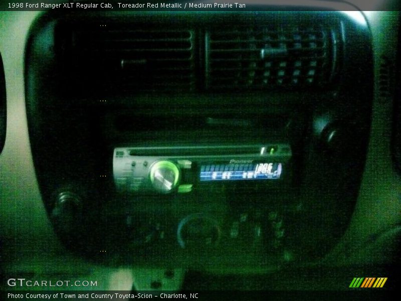 Toreador Red Metallic / Medium Prairie Tan 1998 Ford Ranger XLT Regular Cab