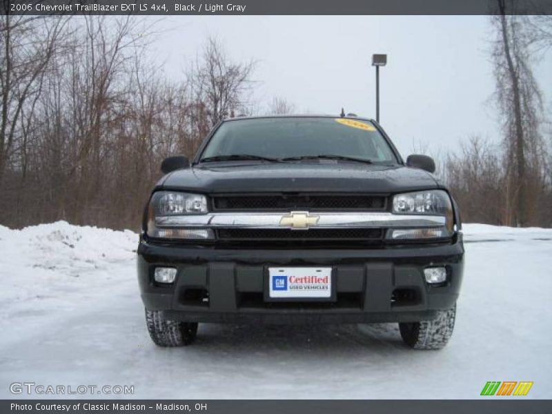 Black / Light Gray 2006 Chevrolet TrailBlazer EXT LS 4x4