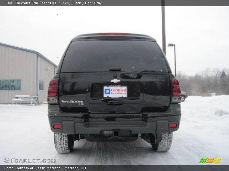 Black / Light Gray 2006 Chevrolet TrailBlazer EXT LS 4x4