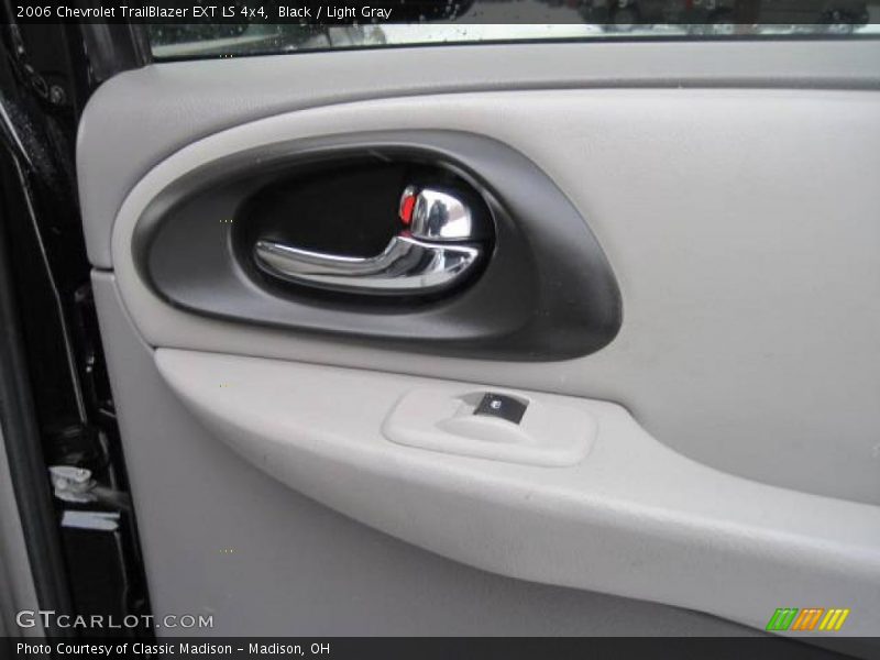 Black / Light Gray 2006 Chevrolet TrailBlazer EXT LS 4x4