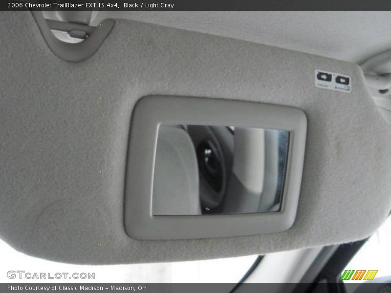 Black / Light Gray 2006 Chevrolet TrailBlazer EXT LS 4x4