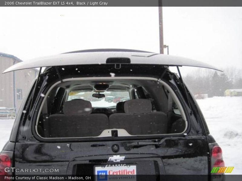 Black / Light Gray 2006 Chevrolet TrailBlazer EXT LS 4x4