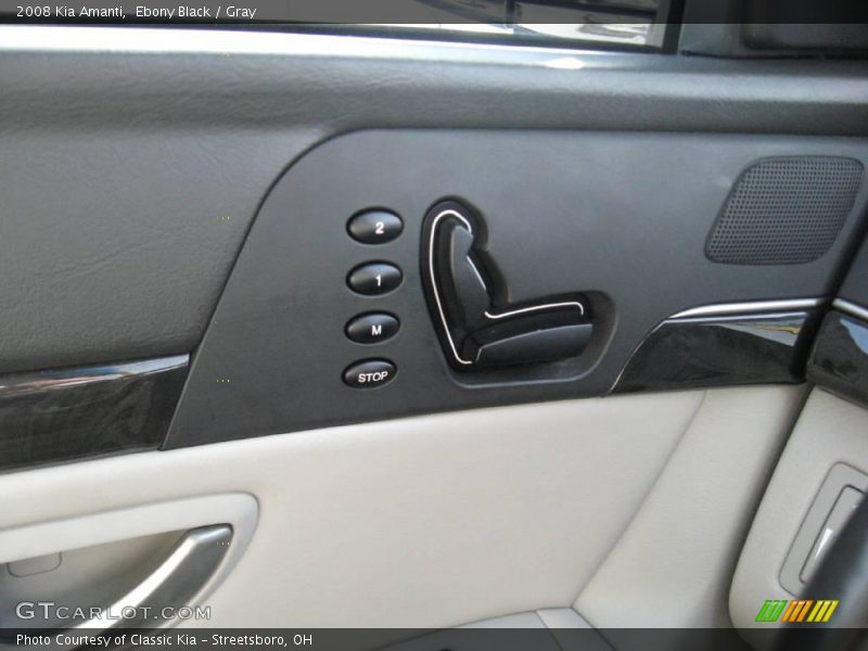 Ebony Black / Gray 2008 Kia Amanti