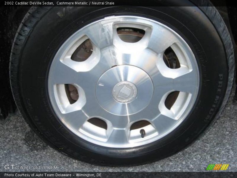 Cashmere Metallic / Neutral Shale 2002 Cadillac DeVille Sedan