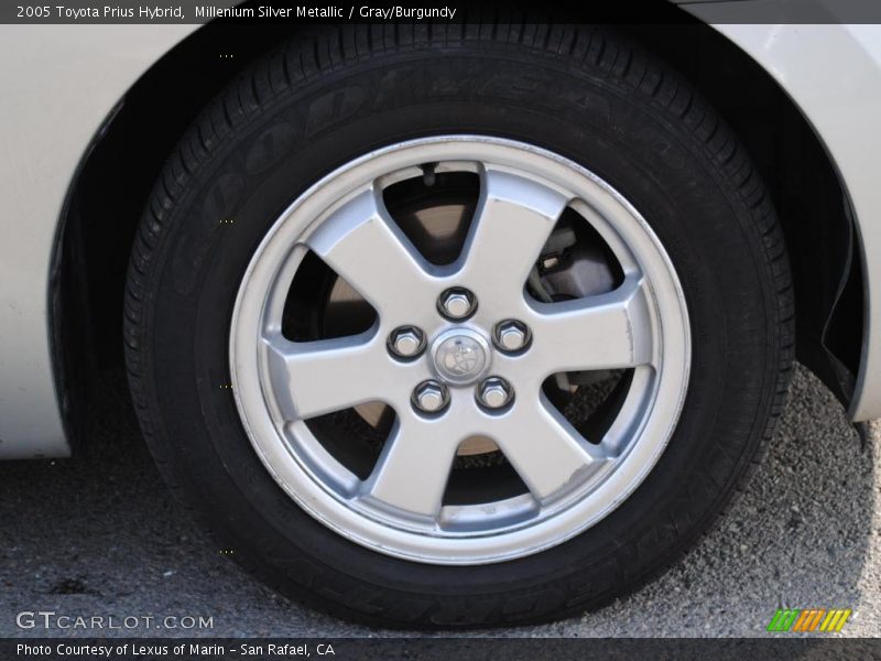 Millenium Silver Metallic / Gray/Burgundy 2005 Toyota Prius Hybrid