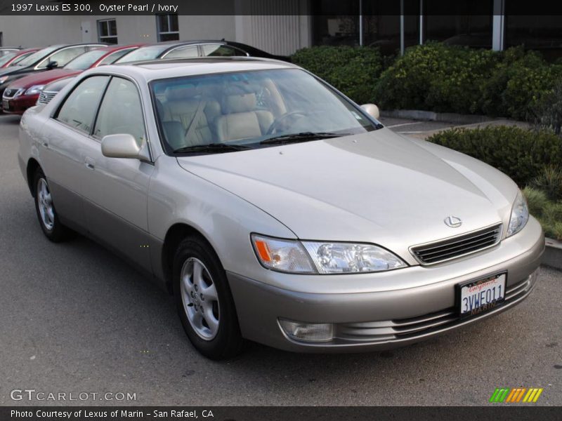 Oyster Pearl / Ivory 1997 Lexus ES 300