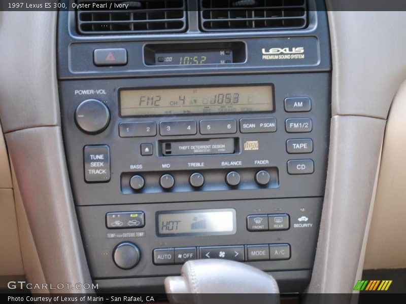 Oyster Pearl / Ivory 1997 Lexus ES 300