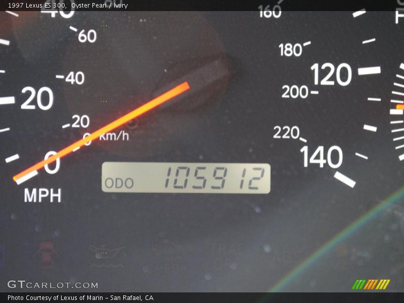 Oyster Pearl / Ivory 1997 Lexus ES 300