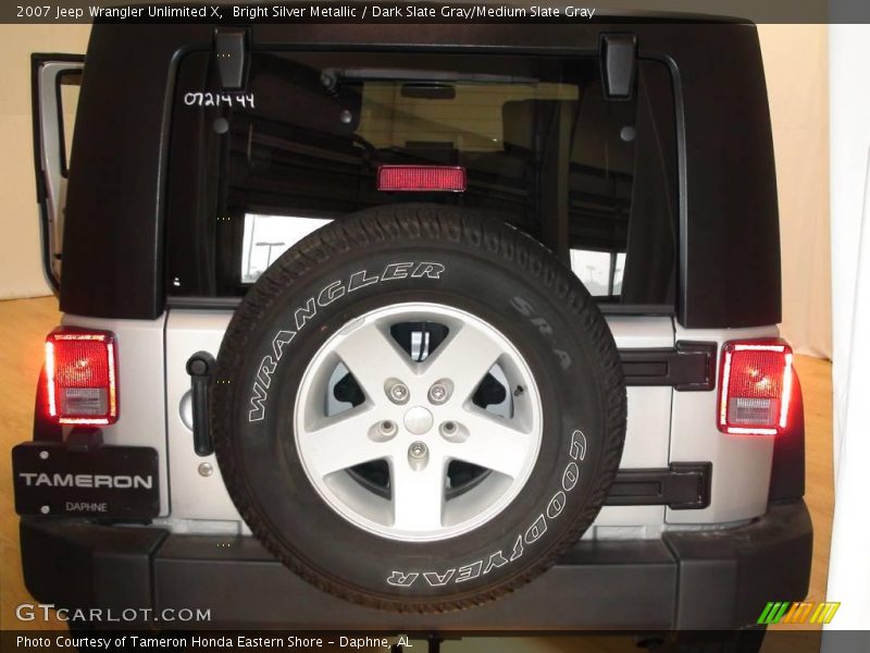 Bright Silver Metallic / Dark Slate Gray/Medium Slate Gray 2007 Jeep Wrangler Unlimited X