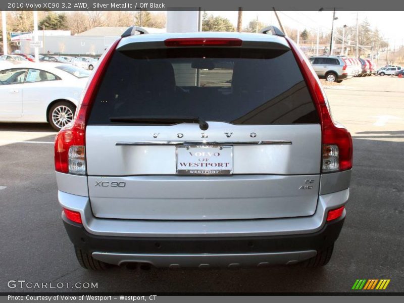 Silver Metallic / Off Black 2010 Volvo XC90 3.2 AWD