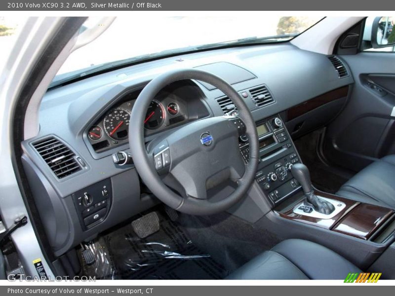 Silver Metallic / Off Black 2010 Volvo XC90 3.2 AWD