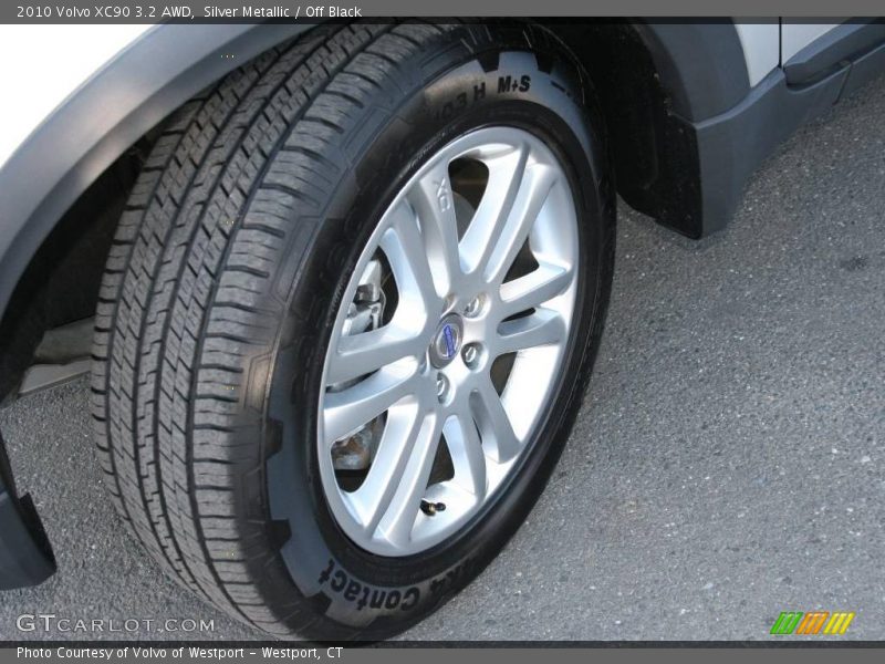 Silver Metallic / Off Black 2010 Volvo XC90 3.2 AWD