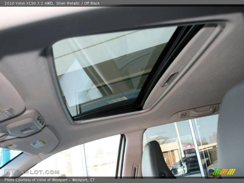 Silver Metallic / Off Black 2010 Volvo XC90 3.2 AWD