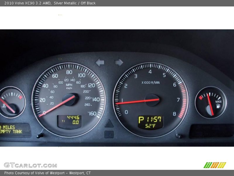 Silver Metallic / Off Black 2010 Volvo XC90 3.2 AWD